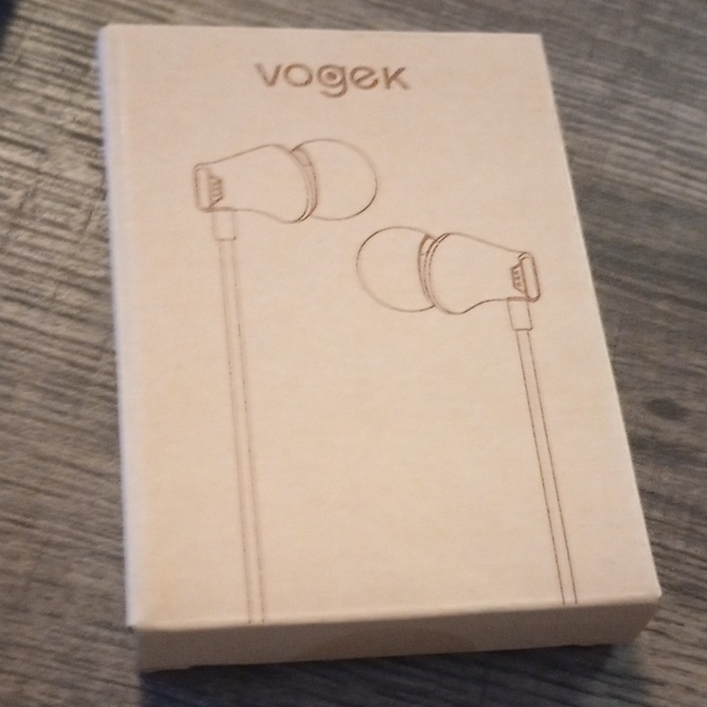 ☃️⛄☃️Vogek Wired Earbuds